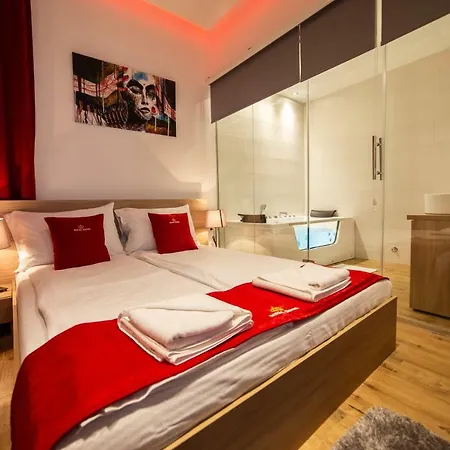 Royal Apartment *